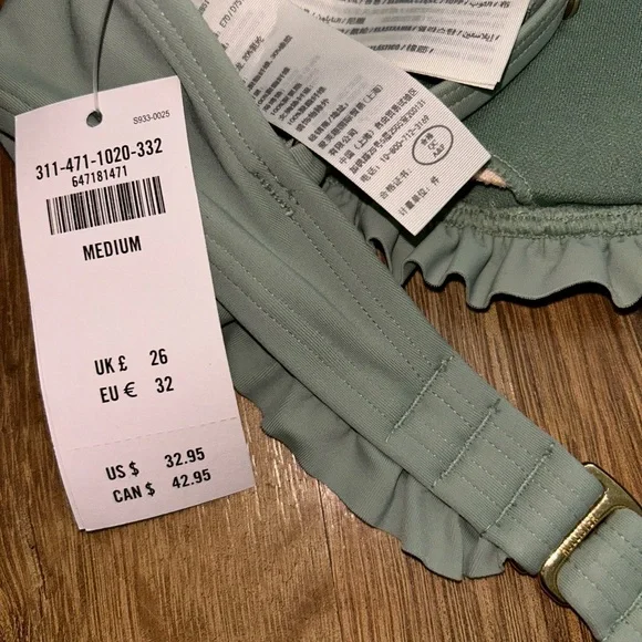 NWT Hollister swimsuit top - Picture 4 of 4